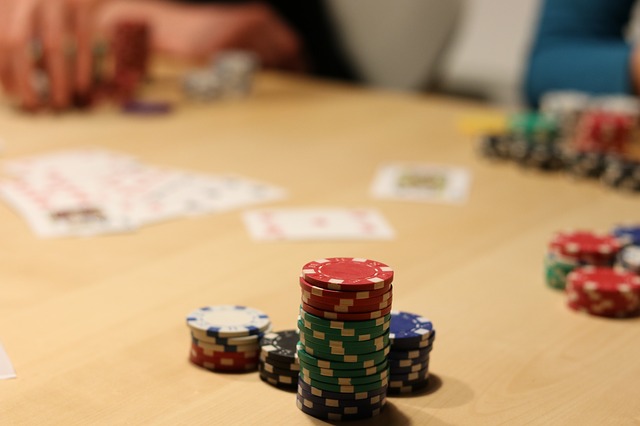 Six Tips to Help You Choose the Right Poker Site